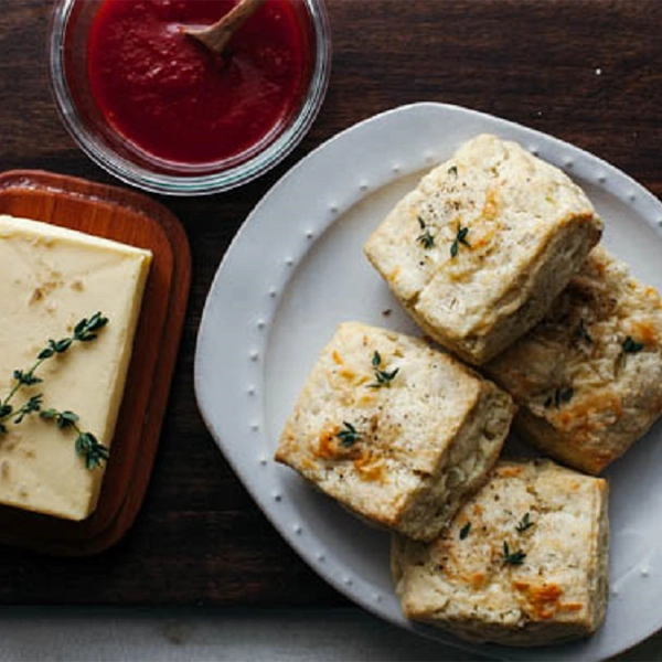 Cheddar and Thyme Scones with Tomato Jam